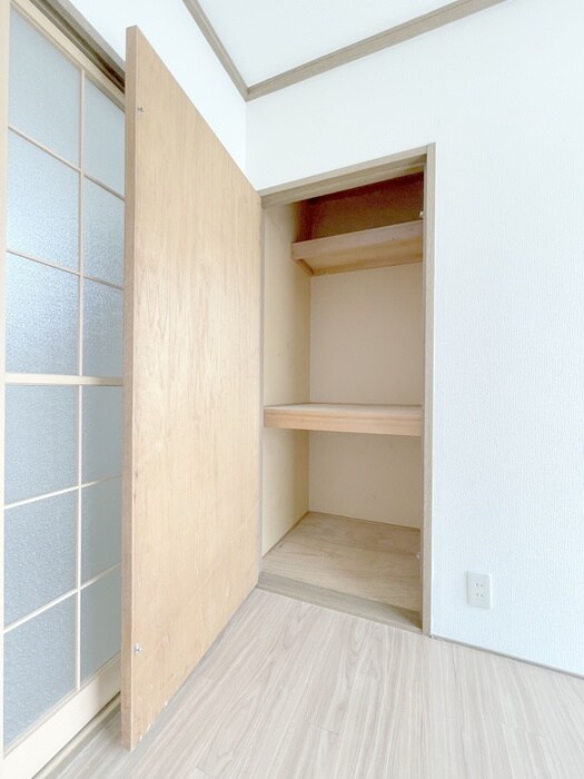 物件内観写真4　(収納)