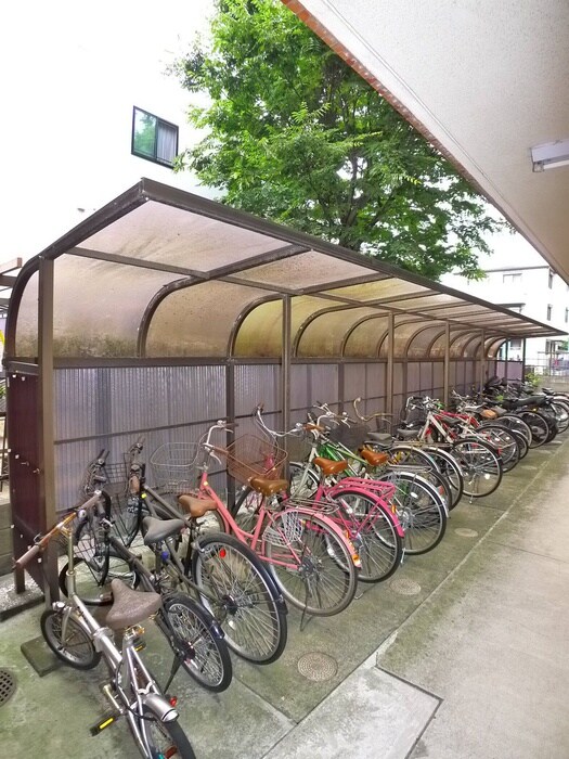物件外観写真5　(駐輪場)