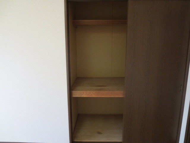 物件内観写真12　(収納)