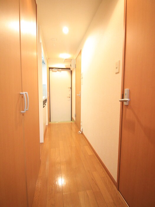 物件内観写真17　(玄関)