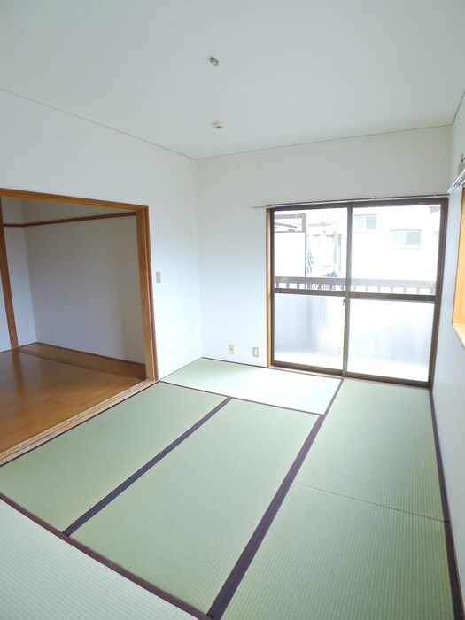 物件内観写真18　(室内からの展望)