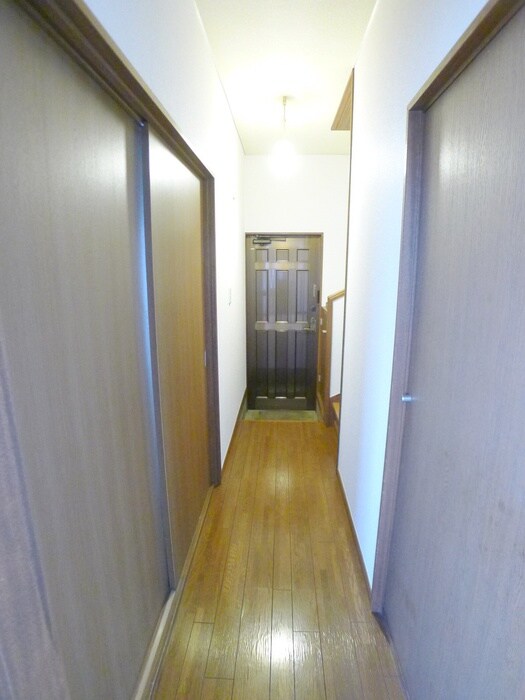 物件内観写真16　(廊下)