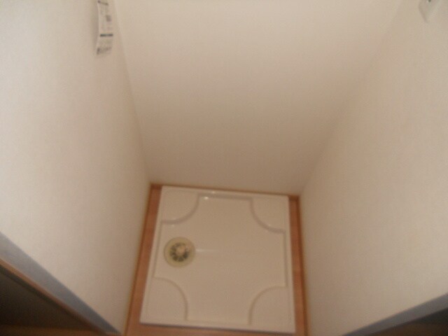 物件内観写真14　(洗濯機置場)