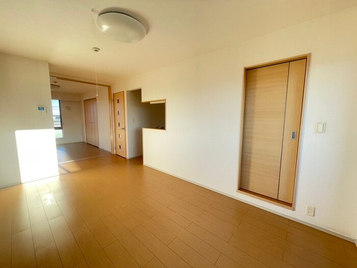 物件内観写真8　(居室)