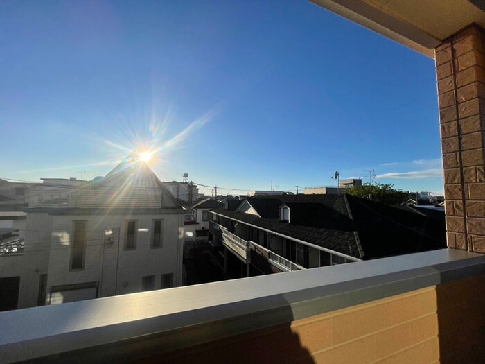 物件内観写真17　(室内からの展望)