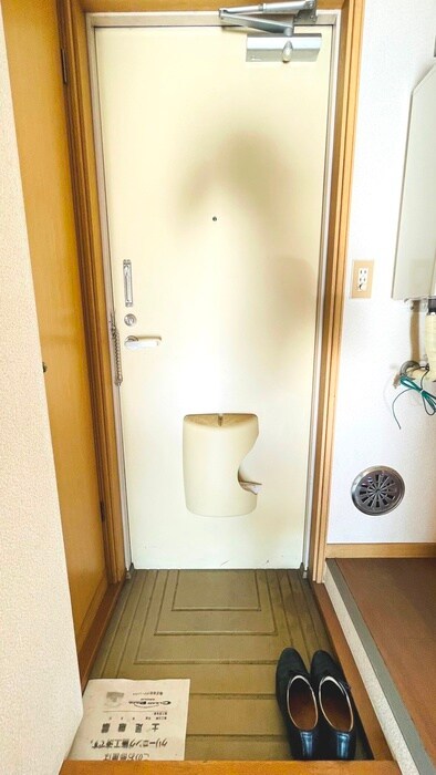 コーポリカ　３の玄関