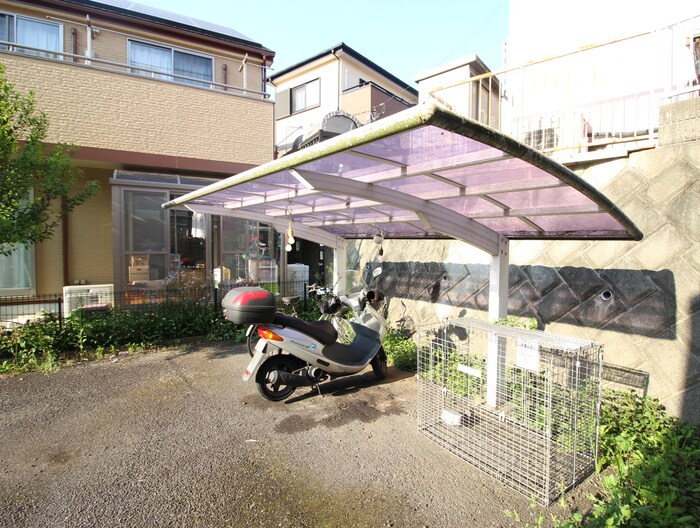 物件外観写真5　(駐輪場)