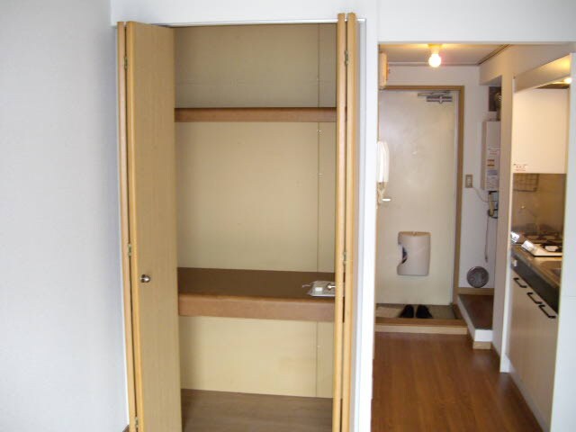 物件内観写真15　(収納)