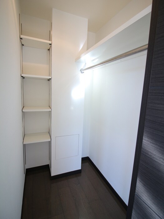 物件内観写真10　(収納)