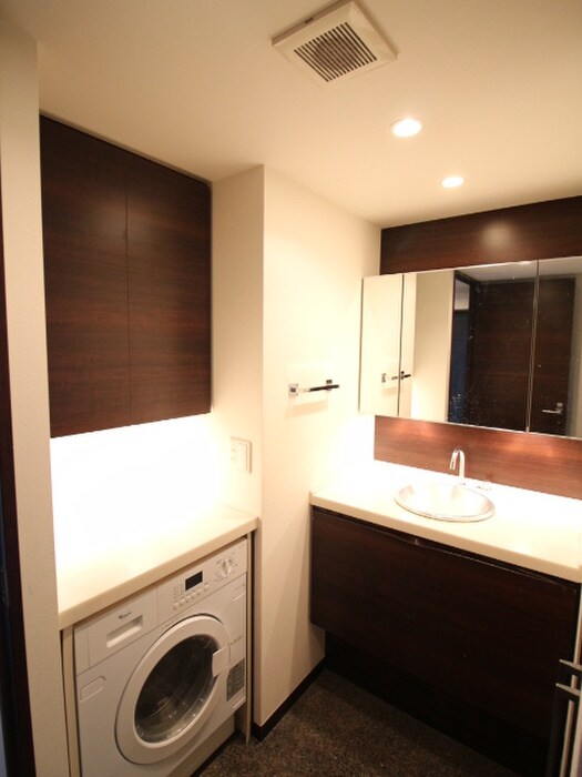 物件内観写真13　(洗面)