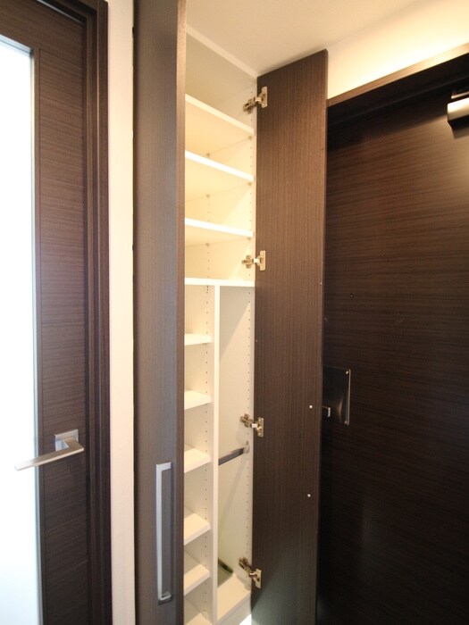 物件内観写真15　(靴箱)