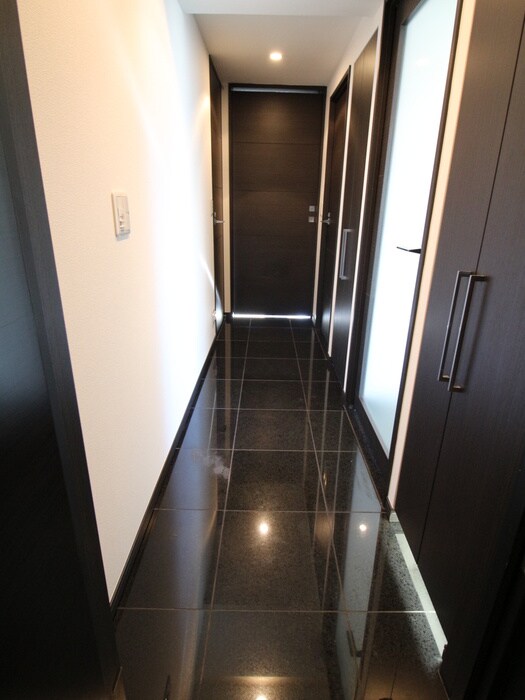 物件内観写真16　(玄関)