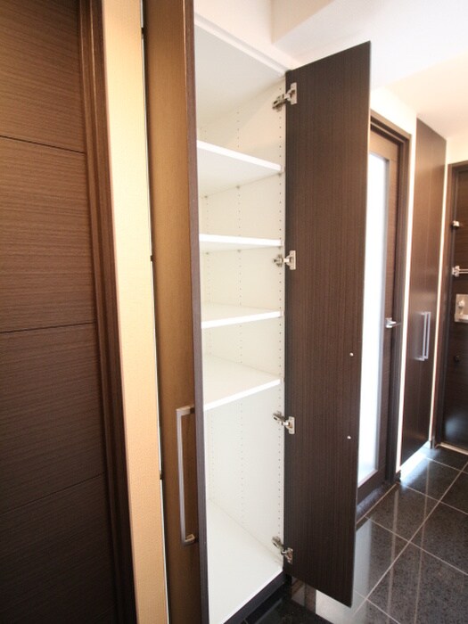 物件内観写真18　(収納)