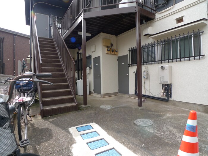 物件外観写真6　(駐輪場)