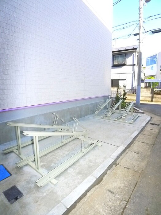 物件外観写真6　(駐輪場)