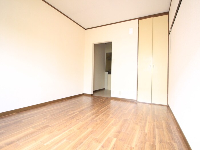 物件内観写真9　(居室)