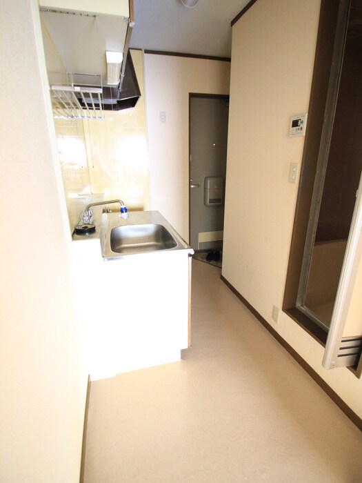 物件内観写真14　(廊下)