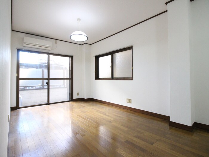 物件内観写真6　(居室)