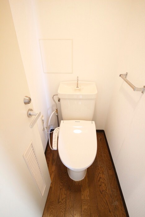 物件内観写真8　(トイレ)