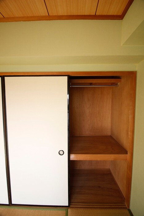 物件内観写真12　(収納)