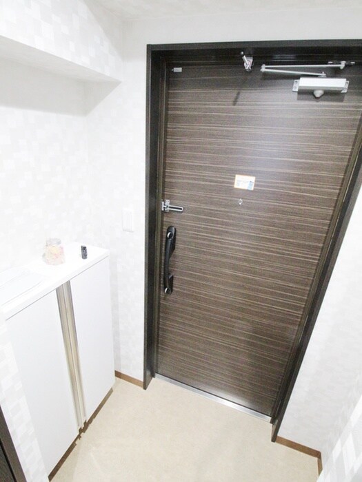 物件内観写真14　(玄関)