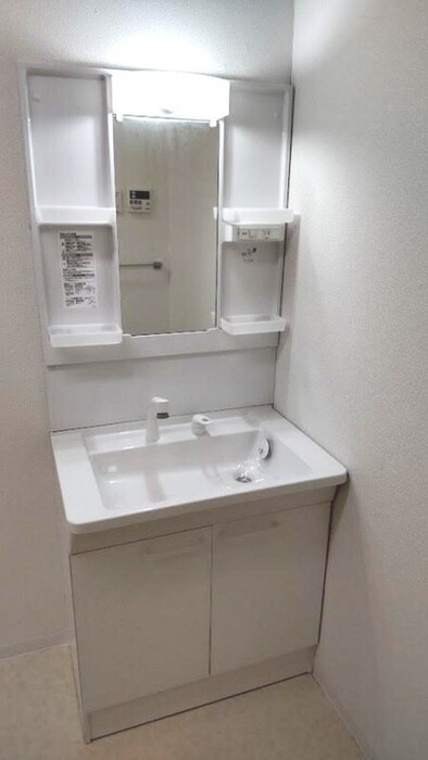 物件内観写真6　(洗面)