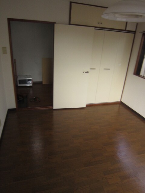 物件内観写真9　(居室)