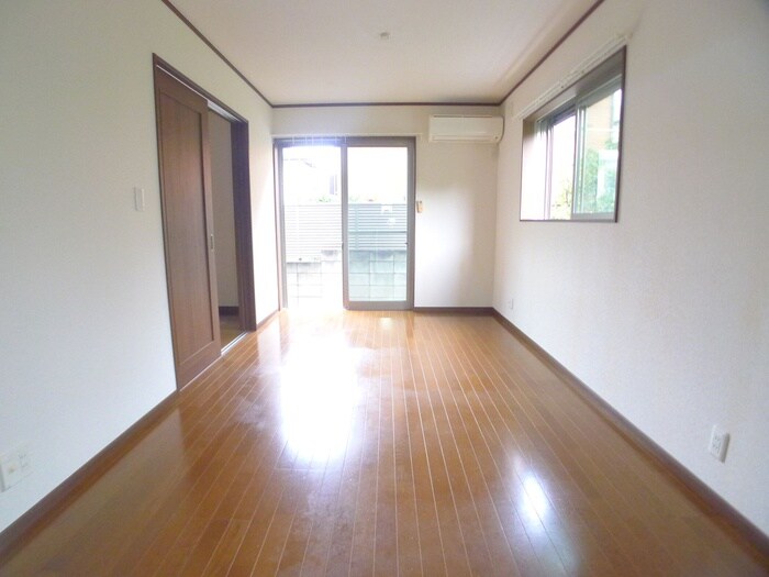 物件内観写真7　(居室)