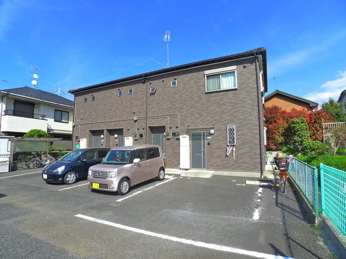 物件外観写真4　(駐車場)