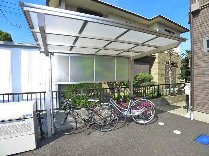 物件外観写真5　(駐輪場)