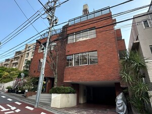 串山マンション外観写真