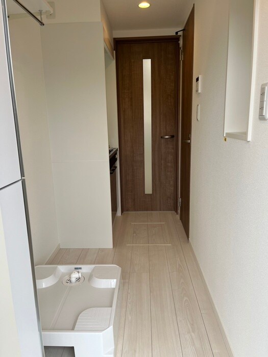 物件内観写真16　(玄関)