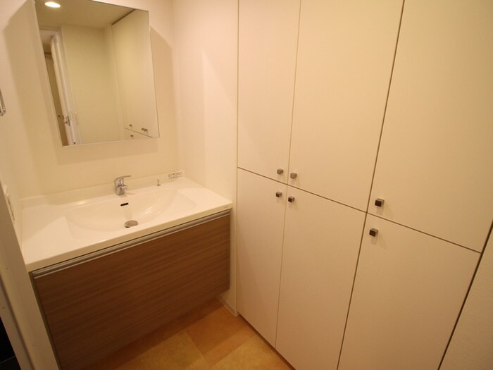 物件内観写真9　(洗面)