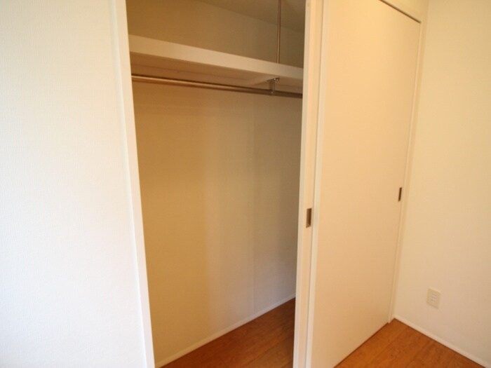 物件内観写真12　(収納)