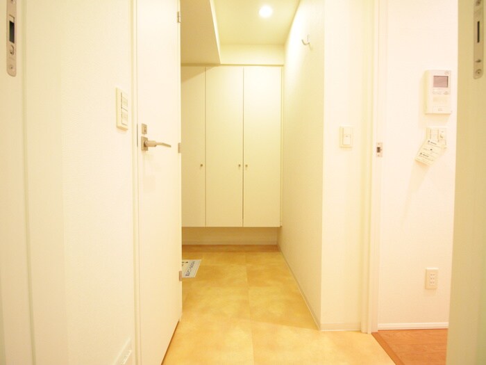 物件内観写真18　(廊下)