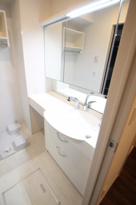 物件内観写真10　(洗面)