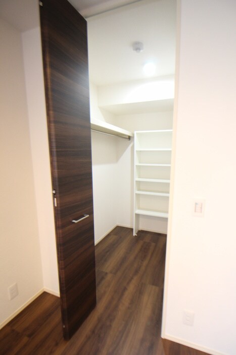 物件内観写真18　(収納)