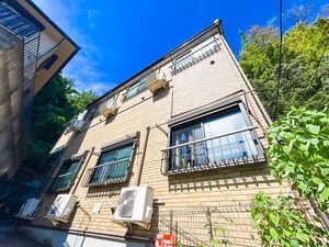 マ・ピエス東生田弐番館外観写真