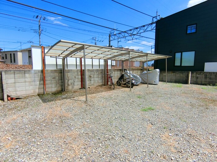 物件外観写真4　(駐輪場)