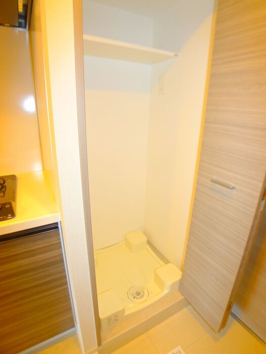 物件内観写真15　(洗濯機置場)