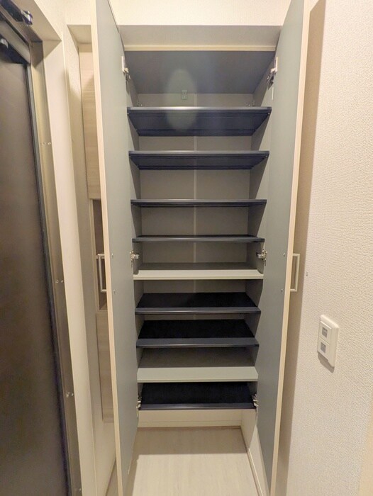 物件内観写真18　(靴箱)
