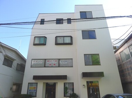 秋山ビル外観写真