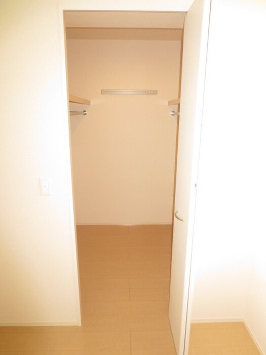 物件内観写真13　(収納)