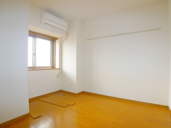 物件内観写真10　(居室)