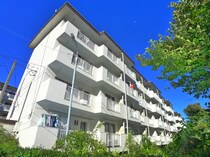 稲毛団地６号棟（１０１）の外観写真