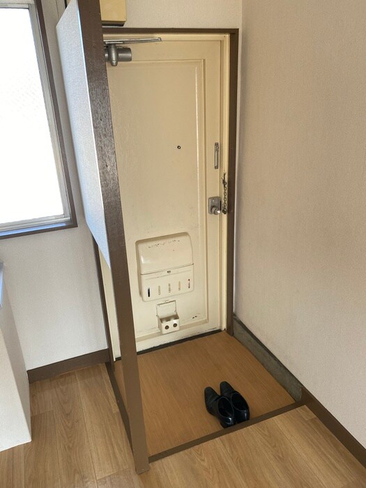物件内観写真14　(玄関)