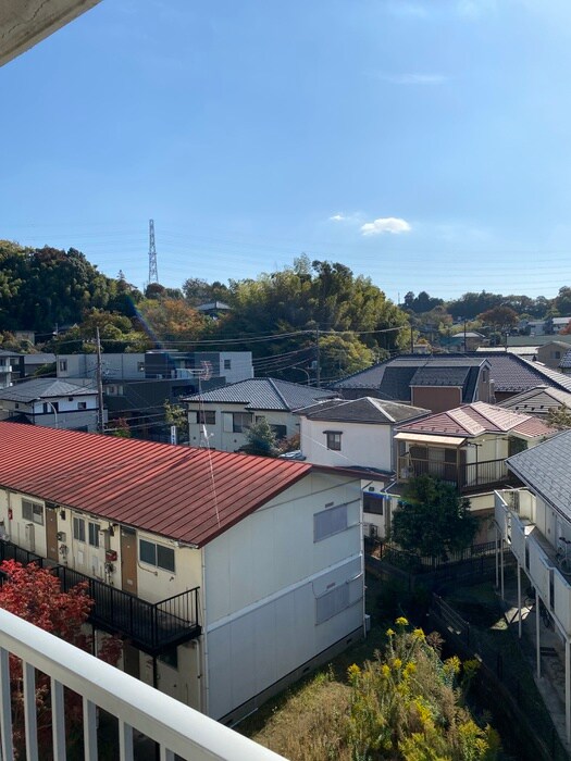 物件内観写真16　(室内からの展望)