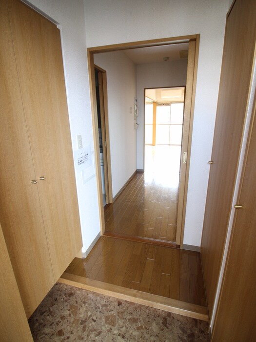 物件内観写真18　(廊下)