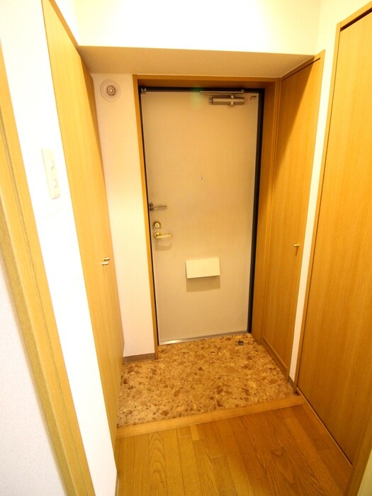 物件内観写真19　(玄関)