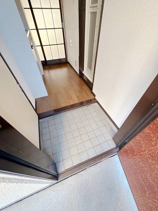 物件内観写真15　(玄関)